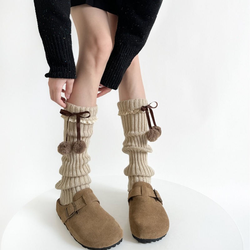 Boot Sock Slouchy - Penghangat Kaki Rajut Unta dengan Kaus
