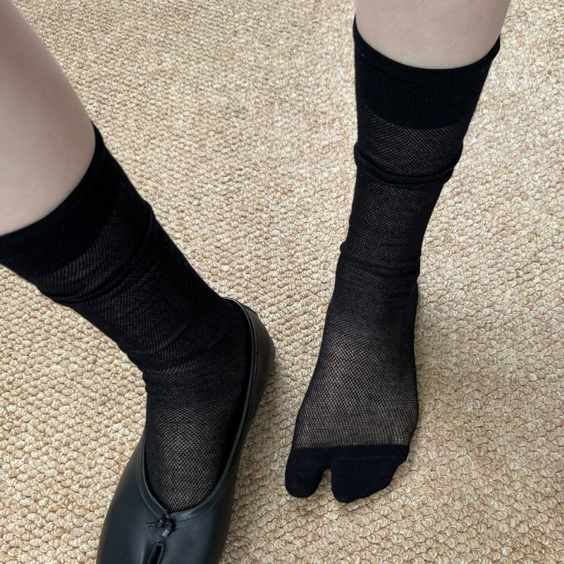 Kaus Kaki Putih dengan Belahan - Toe Sock Split ulasan dan harga